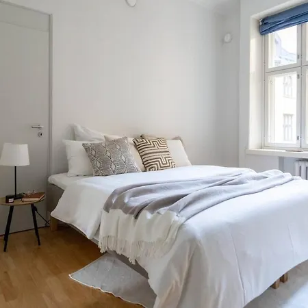 Fantastic 3 Bedroom W/ King-size Beds @design District * Helsinki